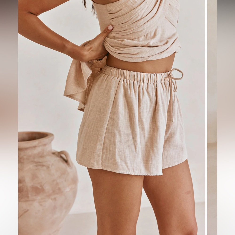 NWT Sabo Aramika High Waist Cream Shorts